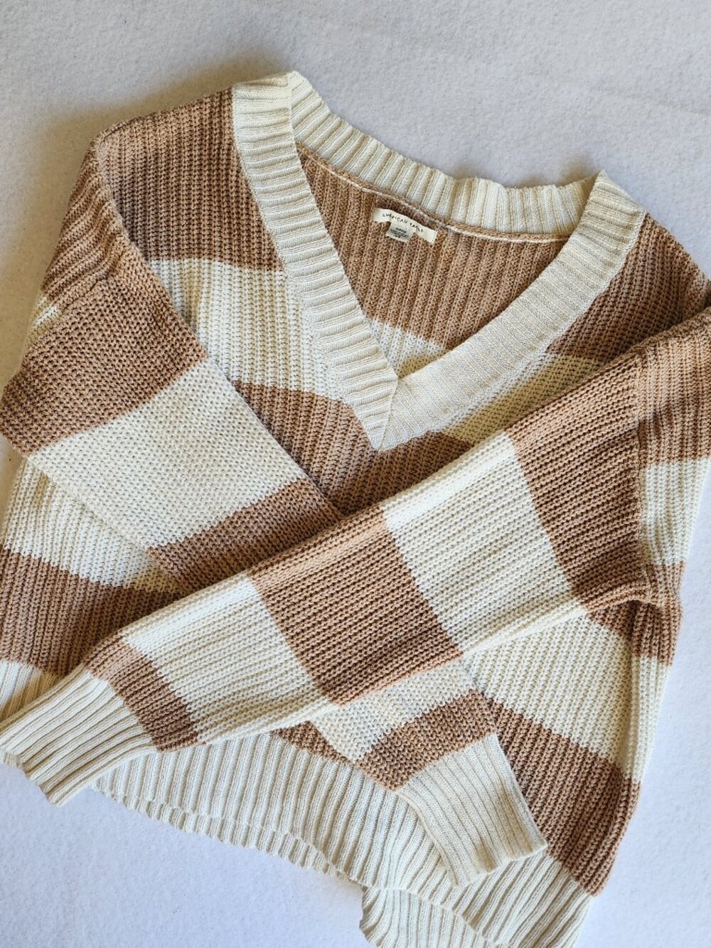 American Eagle Striped V-Neck Chunky Knit Sweater Size Small Neutral Tan Cream